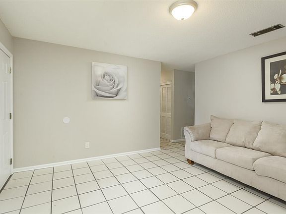 4th image of 830 Nantes Way