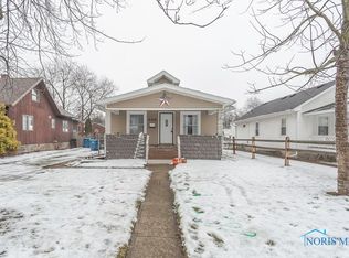 206 E Perry St, Walbridge, OH 43465