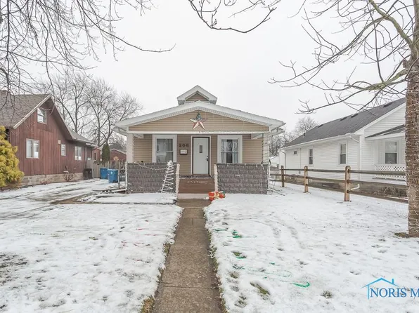 206 E Perry St, Walbridge, OH 43465