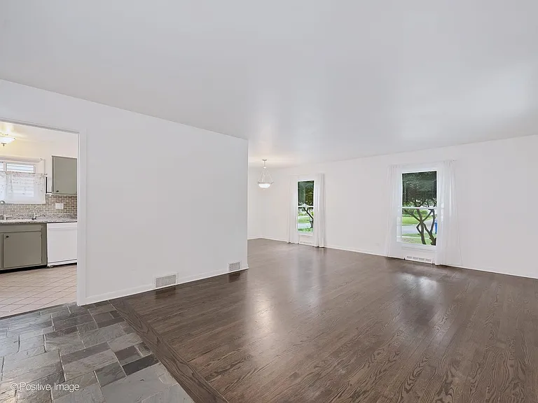 229 S Milton Ave — Photo 5