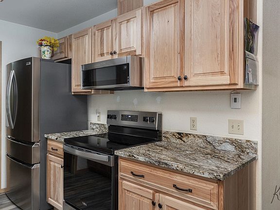5th image of 3355 Bentwood Ave