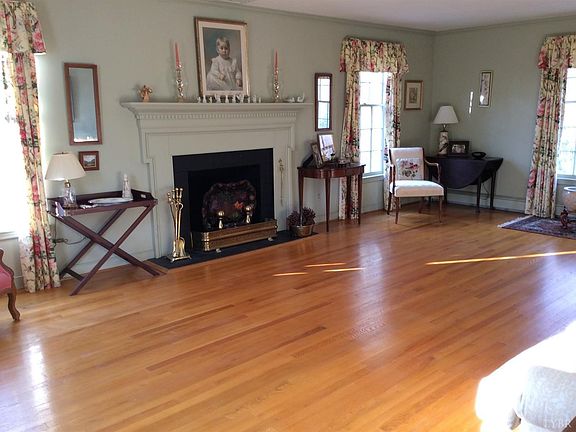 5th image of 1001 Williamsburg Pl