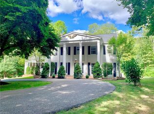 7600 Cairn Ln, Gates Mills, OH 44040