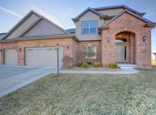 2103 Savanna Dr, Champaign, IL