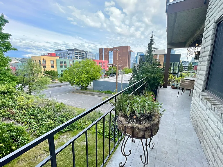 Large deck.