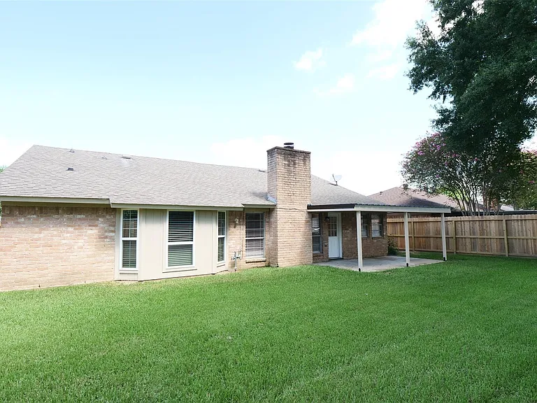 915 Comstock Springs Dr — Photo 25