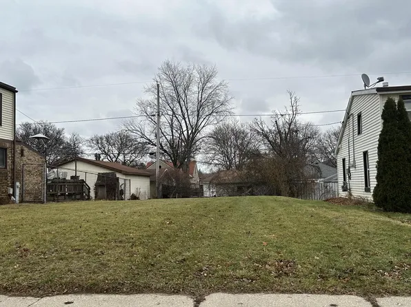 912 South 92ND STREET, West Allis, WI 53214