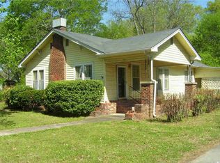 110 W Charlotte Ave, Scottsboro, AL 35768