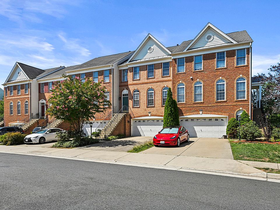 1st image of 22609 Upperville Heights Sq