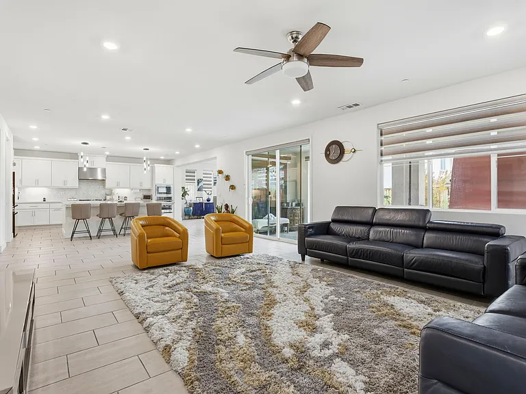 3037 Copley Dr — Photo 3