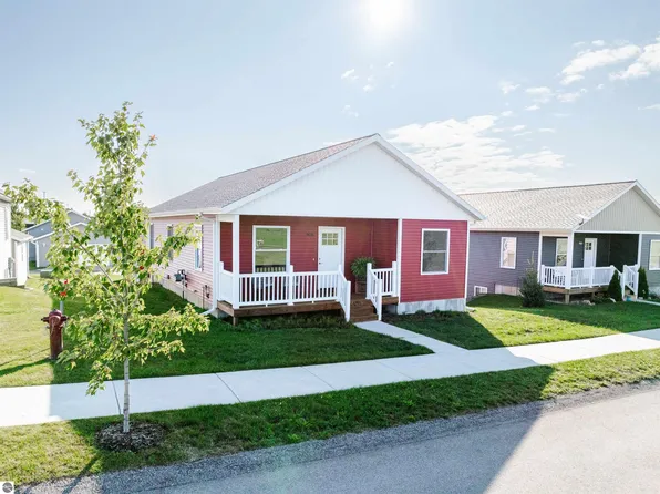 908 Sienna St, Traverse City, MI 49696