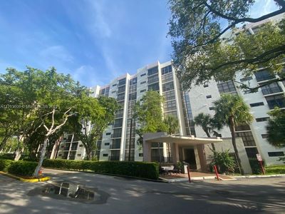 16919 N Bay Rd APT 109, Sunny Isles Beach, FL, 33160