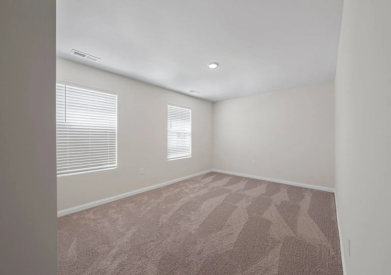 For Rent — Photo 4