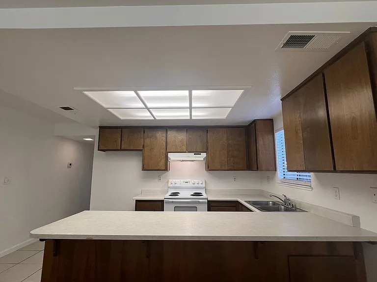 144 Duranta St #B — Photo 6