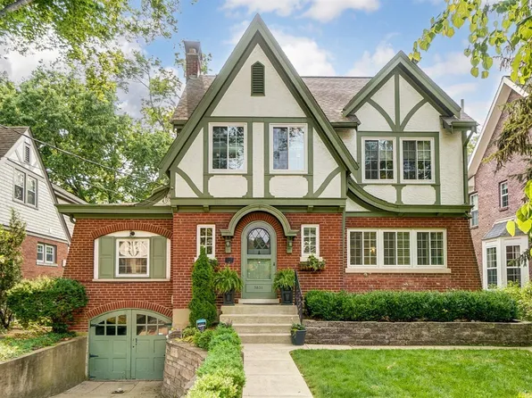 3851 Homewood Rd, Cincinnati, OH 45227