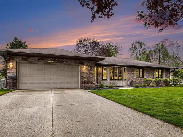 7056 Cromwell Dr, Jenison, MI 49428