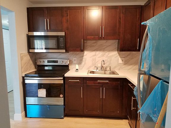 4th image of 21133 SW 85th Ave APT 213