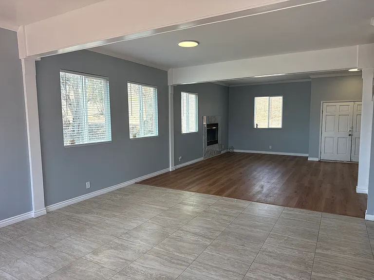 30400 Morton Ave — Photo 11