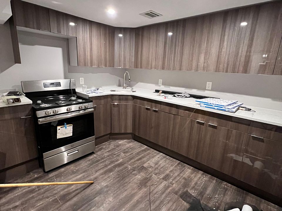 2nd image of 863 18th Ave #1