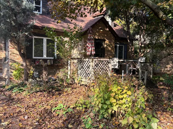 1907 Snelling Ave N, Falcon Heights, MN 55113