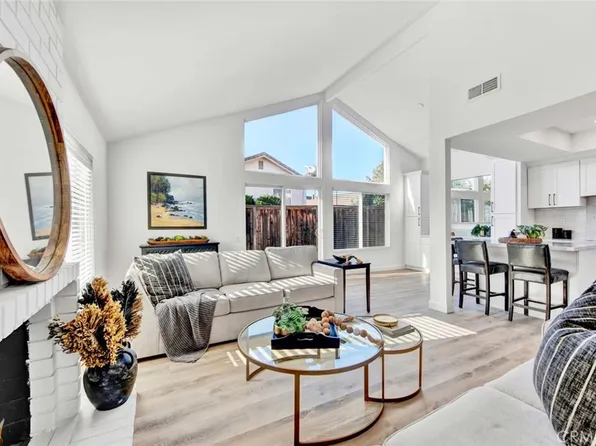 321 Trailview Cir, Brea, CA 92821