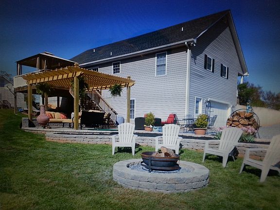 4th image of 2045 Twin Lake Dr