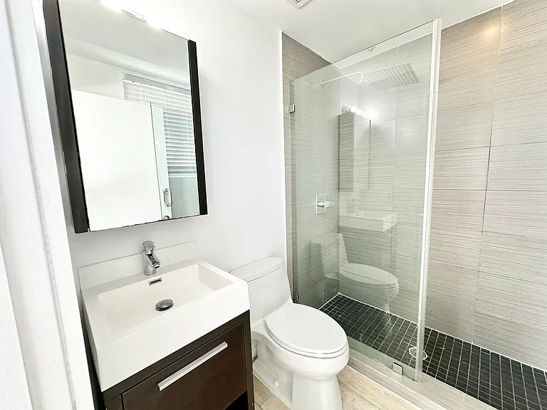 1611 Meridian Ave #305 — Photo 16