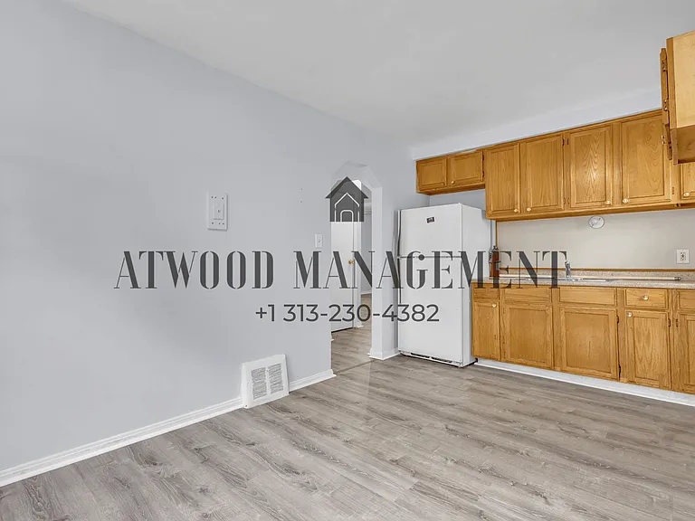 20258 Ferguson St — Photo 6