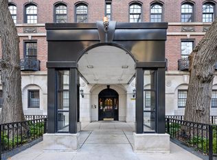 210 E Pearson St APT 3A, Chicago, IL 60611