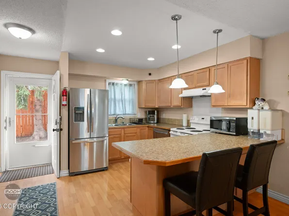 400 E 24th Ave APT 19, Anchorage, AK 99503