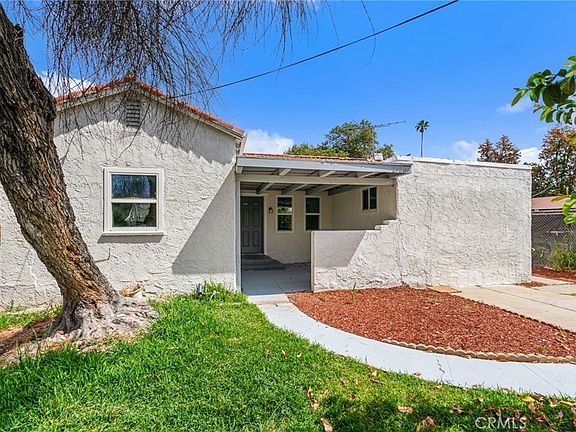 2nd image of 2723 Iris St