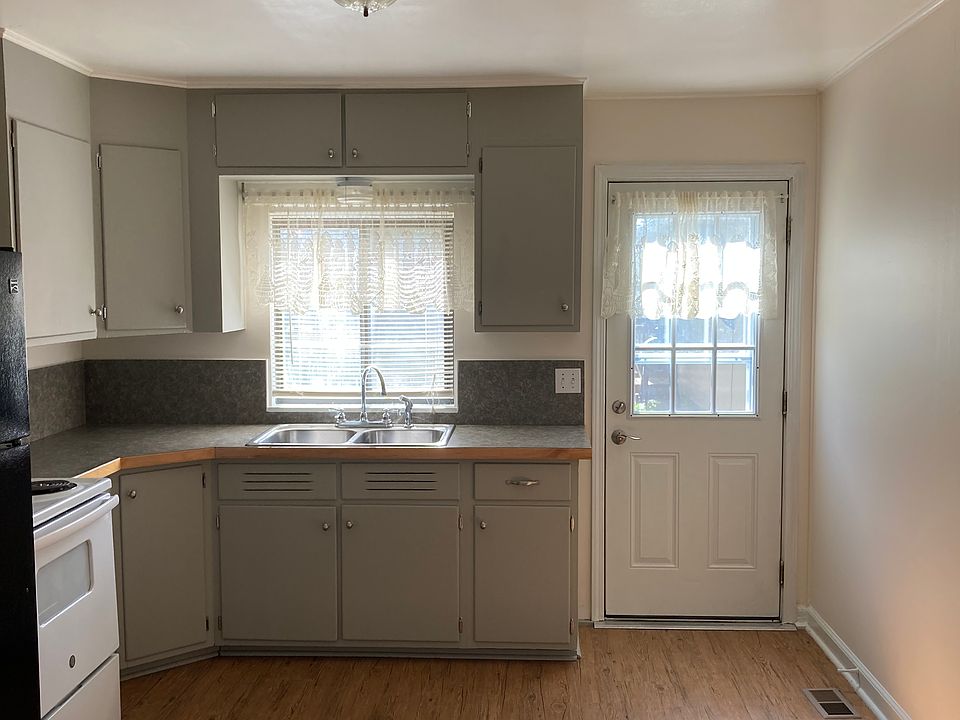 1st image of 308 E 4th St