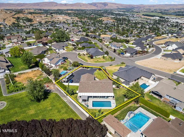 1402 Heritage Hills Ct, Selah, WA 98942