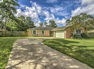 3503 Camelot St, Baytown, TX 77521