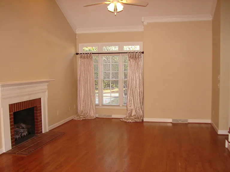 1325 Beckton Ct — Photo 5
