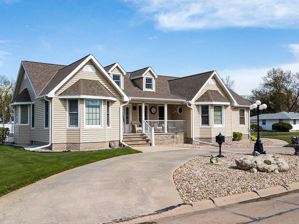 100 Carlyle St, Alma, NE 68920 Zillow