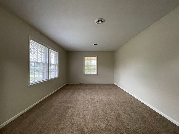 4th image of 4912 Rosehill Rd