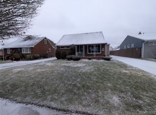 291 N Willowlawn Pkwy, Cheektowaga, NY 14206