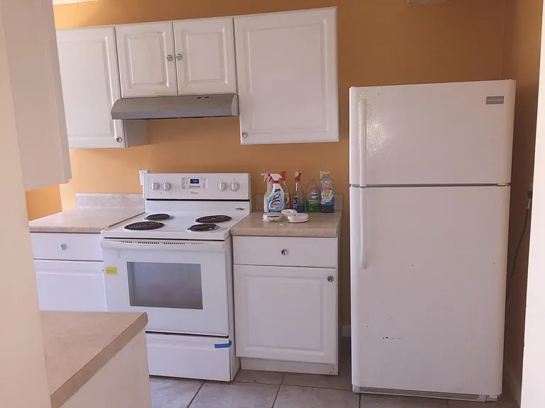 1002 Martin St SE #C — Photo 17