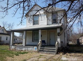 1403 SW Washburn Ave, Topeka, KS 66604