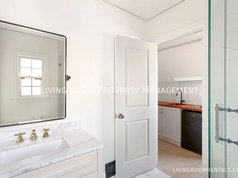6445 N Williams Ave — Photo 21
