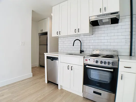 Rented by Bruma Realty LLC | media 14