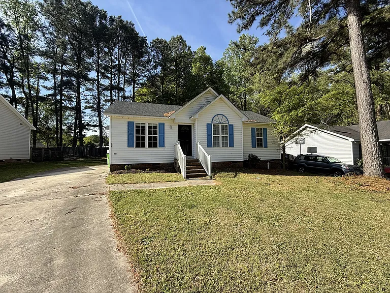 1112 Amber Acres Ln — Photo 2