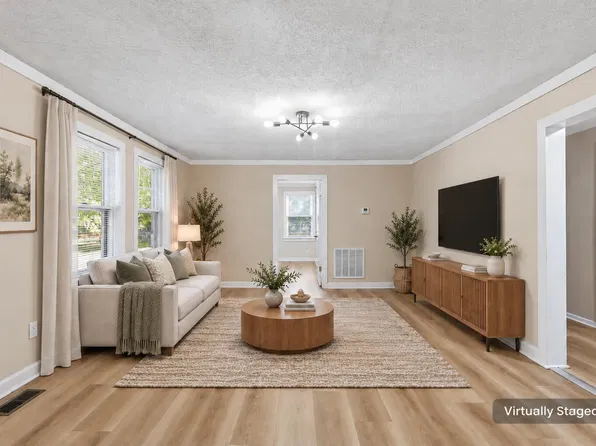 429 S Cross St, Youngsville, NC 27596