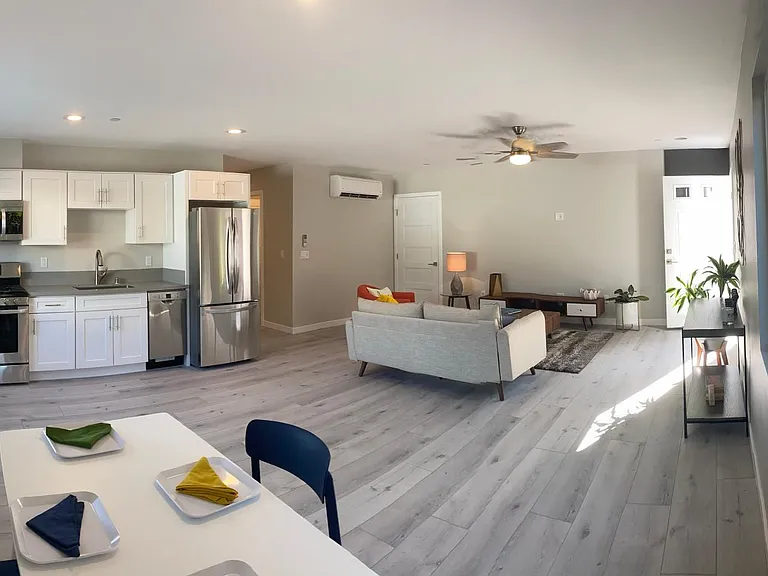 3659 Boundary St #A — Photo 1