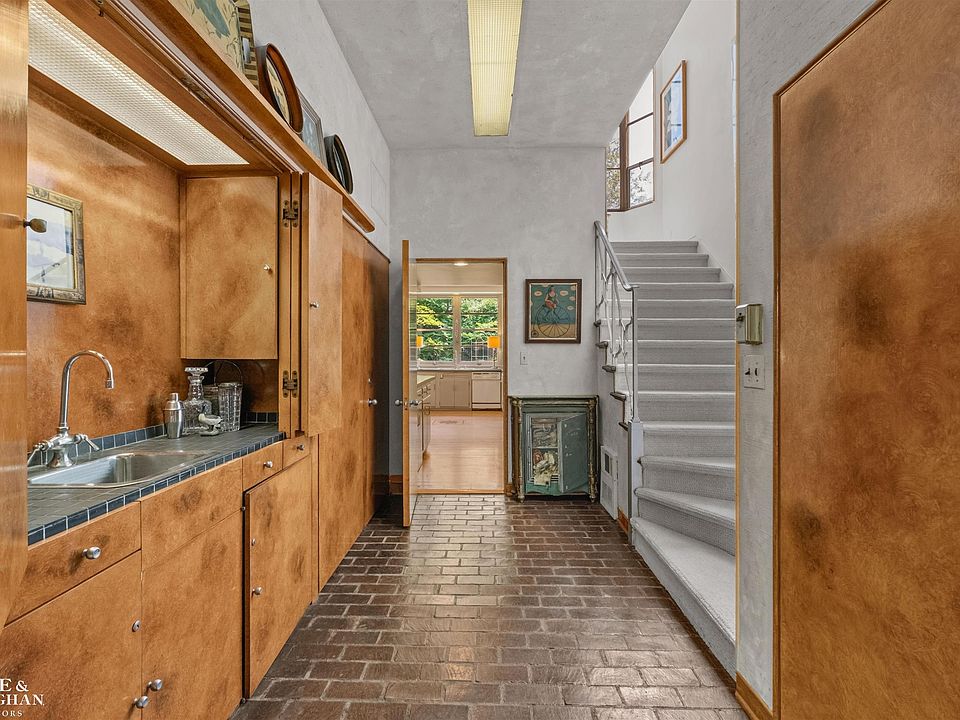 280 Vincennes Pl, photo 16