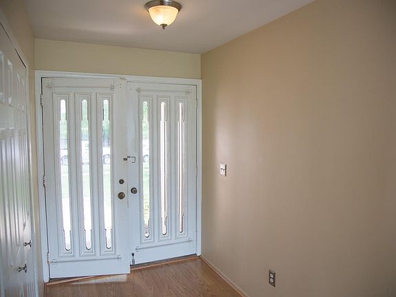 4th image of 256 Fairhills Dr