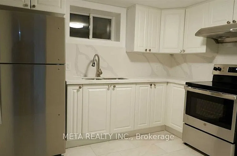 101 Greenock Ave #BASEMENT — Photo 7