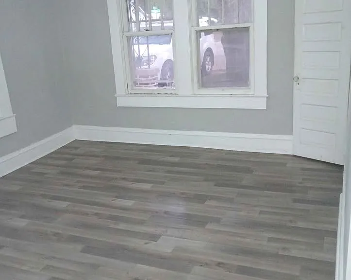 404 Chisholm St — Photo 4