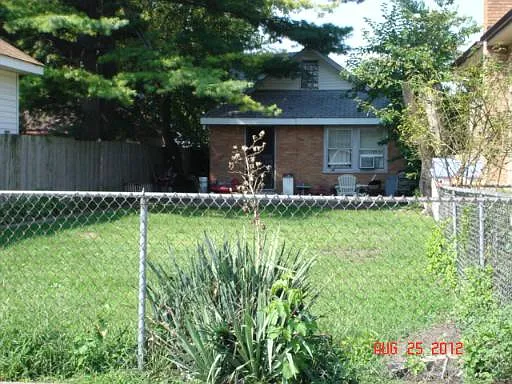 11216 S Christiana Ave photo 1